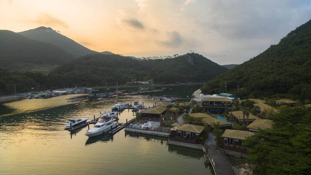 Tongyeong Hansan Marina Resort מראה חיצוני תמונה